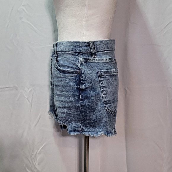 No Boundaries Juniors High-Waisted Distressed Stone Wash Jean Shorts Size 11 🐈 - Picture 8 of 12